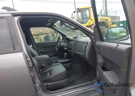 2010 Ford Escape Limited z USA, uszkodzony, nr VIN 1FMCU9EG5AKB79732